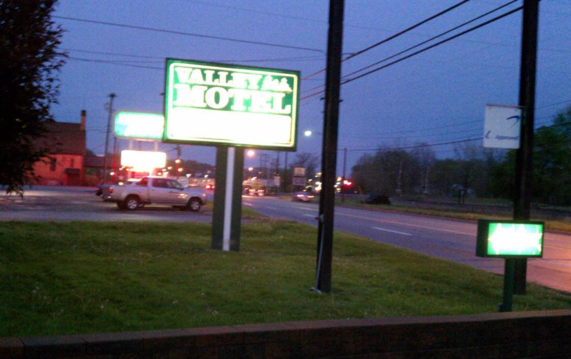 Valley Motel Pittsburgh Harmarville Экстерьер фото
