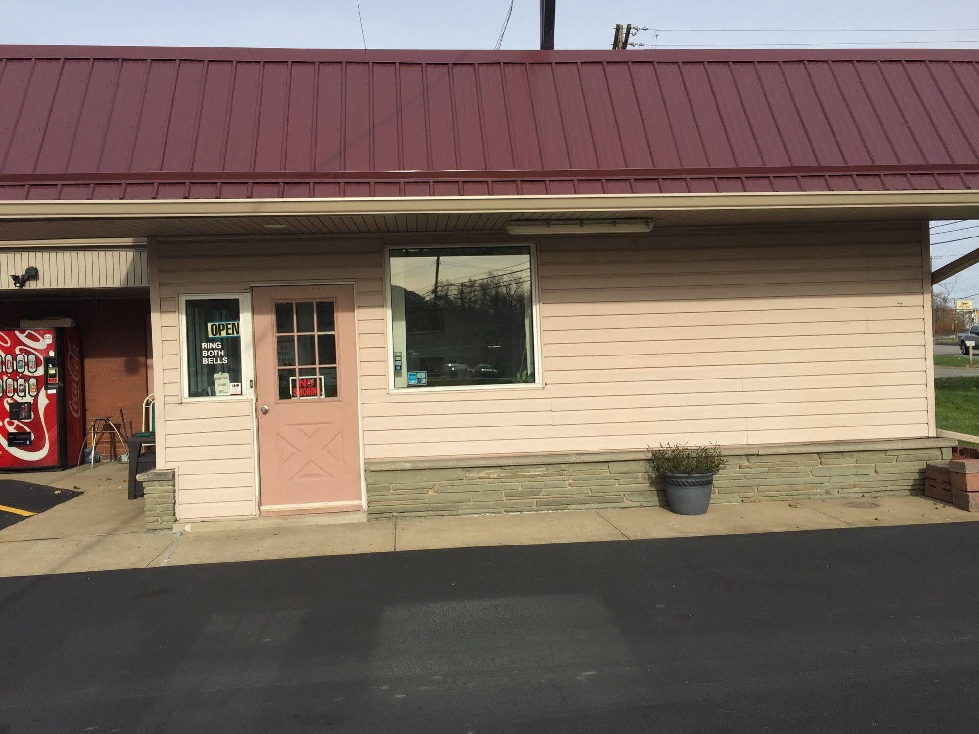 Valley Motel Pittsburgh Harmarville Экстерьер фото