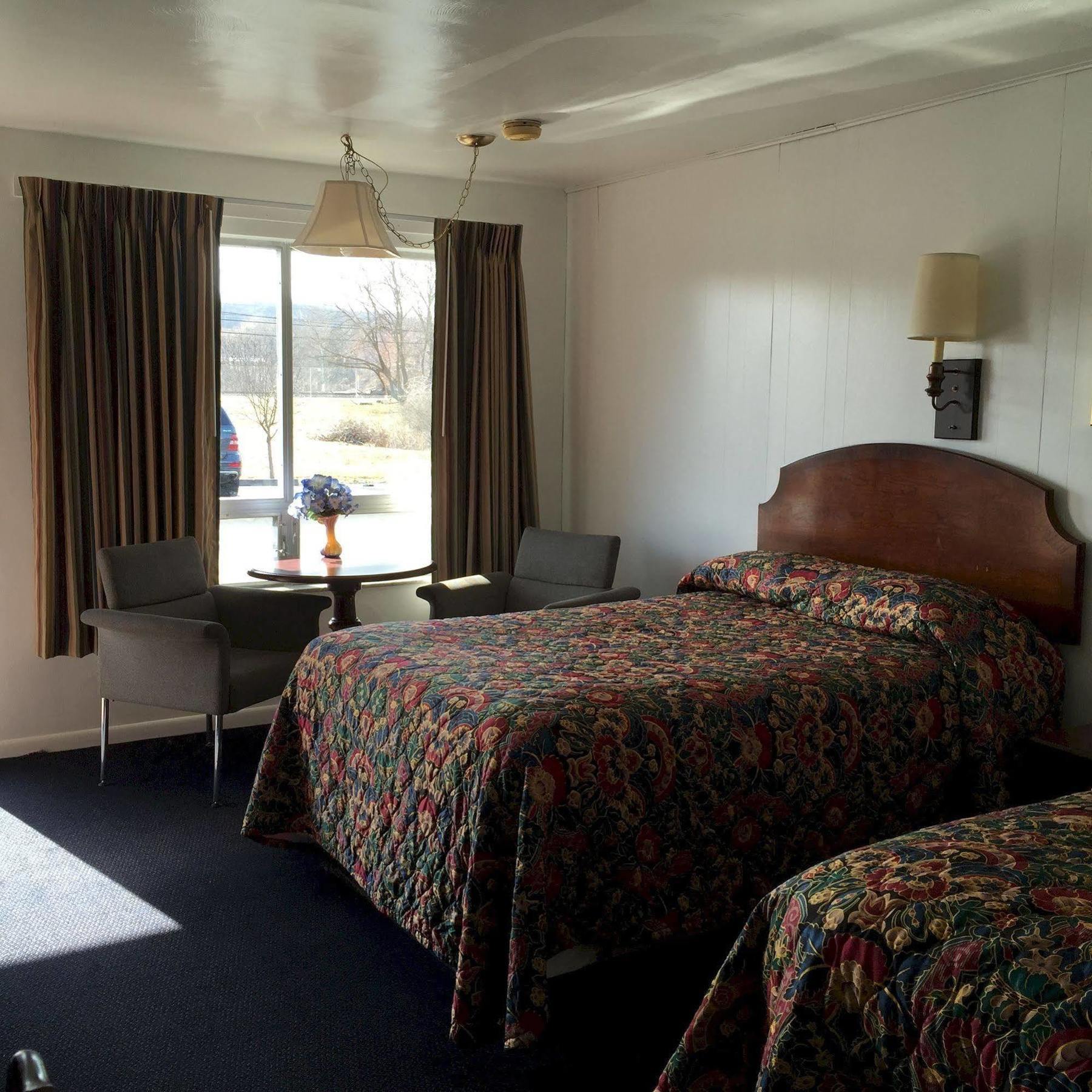 Valley Motel Pittsburgh Harmarville Экстерьер фото