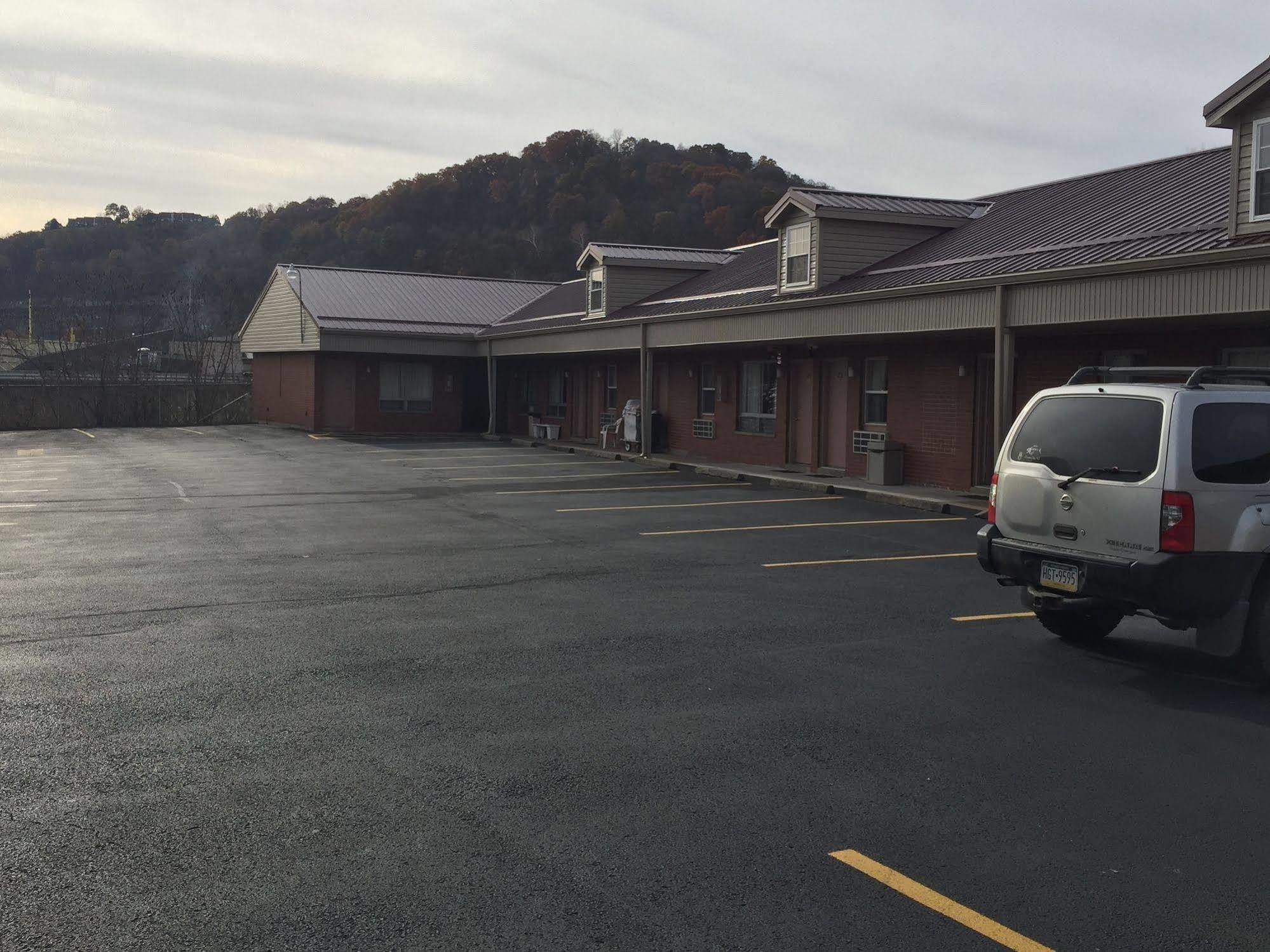 Valley Motel Pittsburgh Harmarville Экстерьер фото